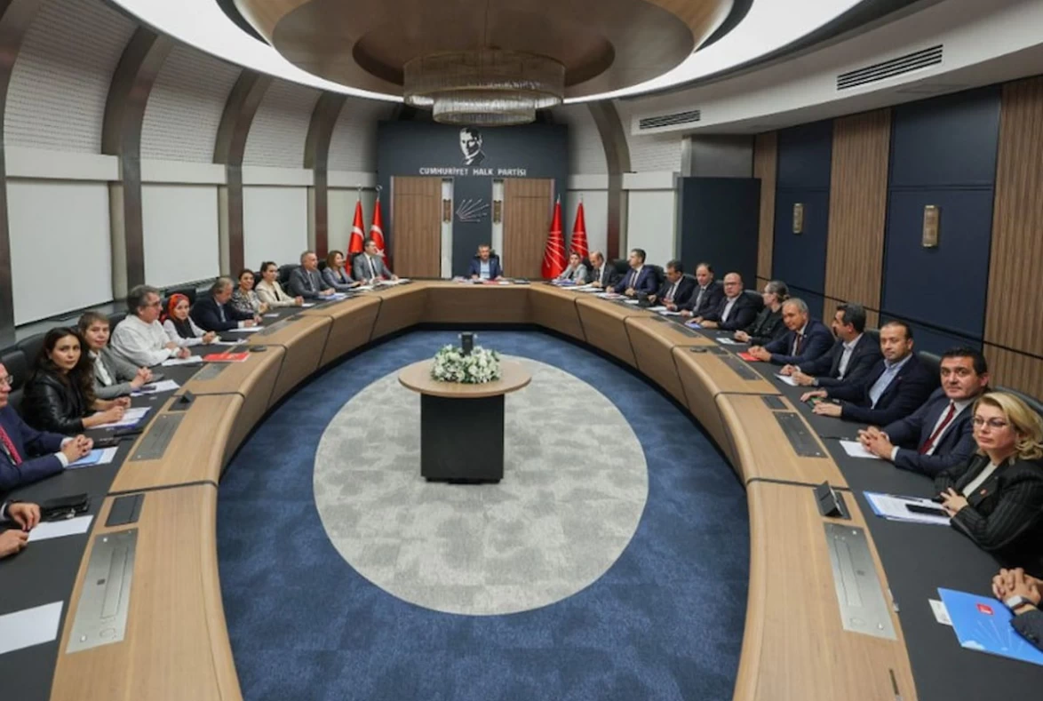 CHP'nin Yeni Hareketi: Özel Sendikalarla Buluşma Planları!