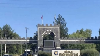 Haber Başlığı: Dicle Üniversitesi'nde Şok Skandal: Doçent, 'Bıçak Parası' İddiasıyla Tutuklandı