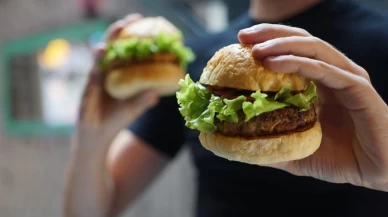 Çocukluk Çağı Obezitesi: Şekerli İçeceklerin Etkileri ve Çözüm Önerileri