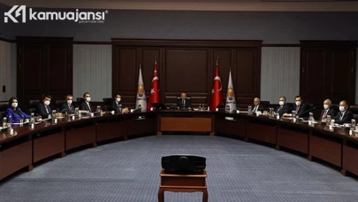 AK Parti'de 2'si Büyükşehir Olmak Üzere 5 İl Başkanı Görev Değişikliği Yaşıyor