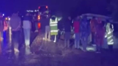 Eskişehir’de Polisleri Taşıyan Midibüs Kaza Yaptı: 14 Polis Memuru Yaralandı