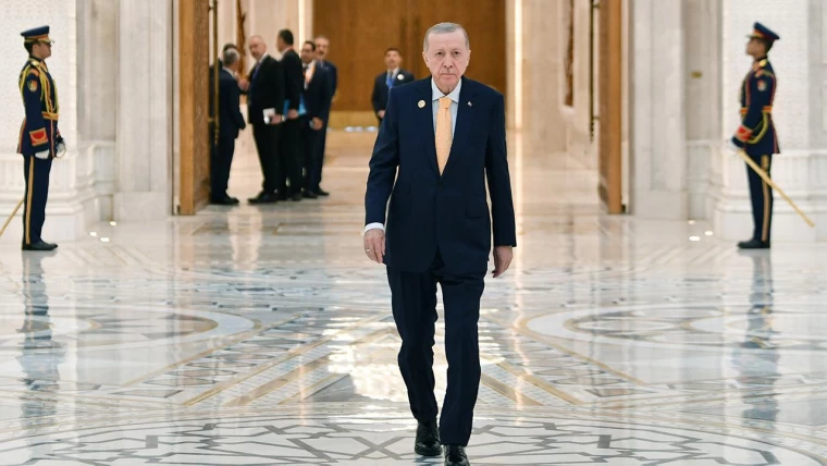 Cumhurbaşkanı Erdoğan, D-8 Zirvesi'nde Önemli Diplomatik İlişkiler Kurdu