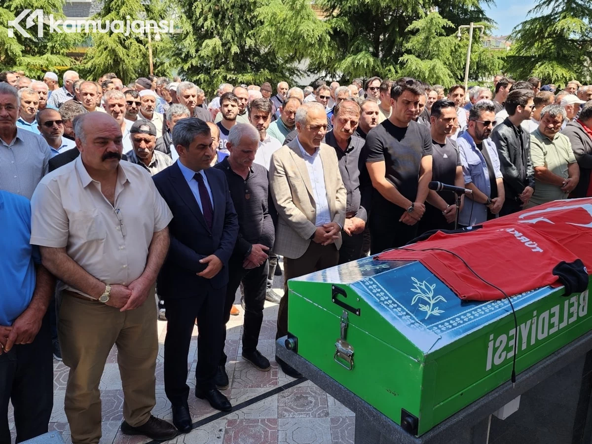 Futbol dünyasının ünlü ismi Yusuf Demir, son yolculuğuna uğurlandı