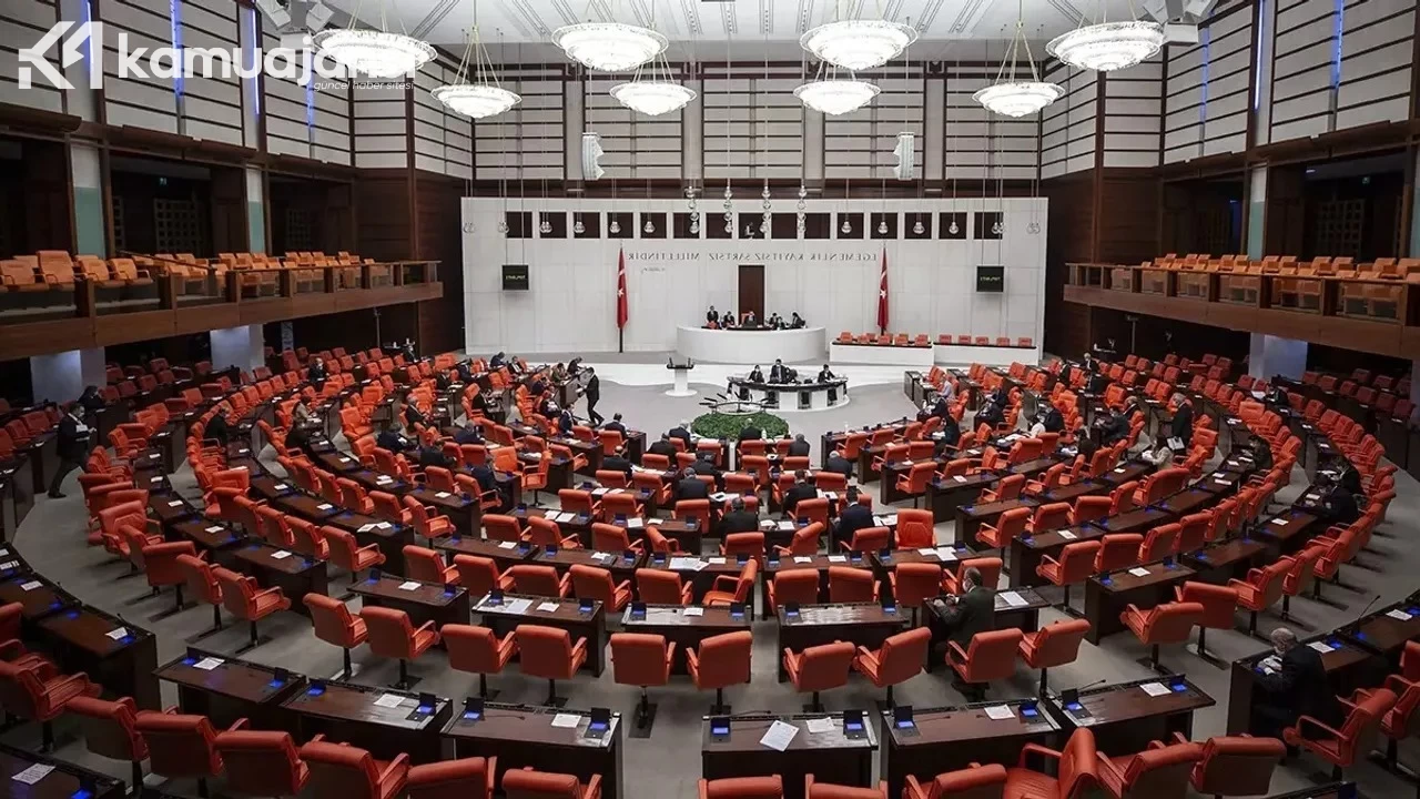 230 Bin Öğretmene 20 Yıllık Kıdemin Ardından "Başöğretmen" Ünvanı Verilecek