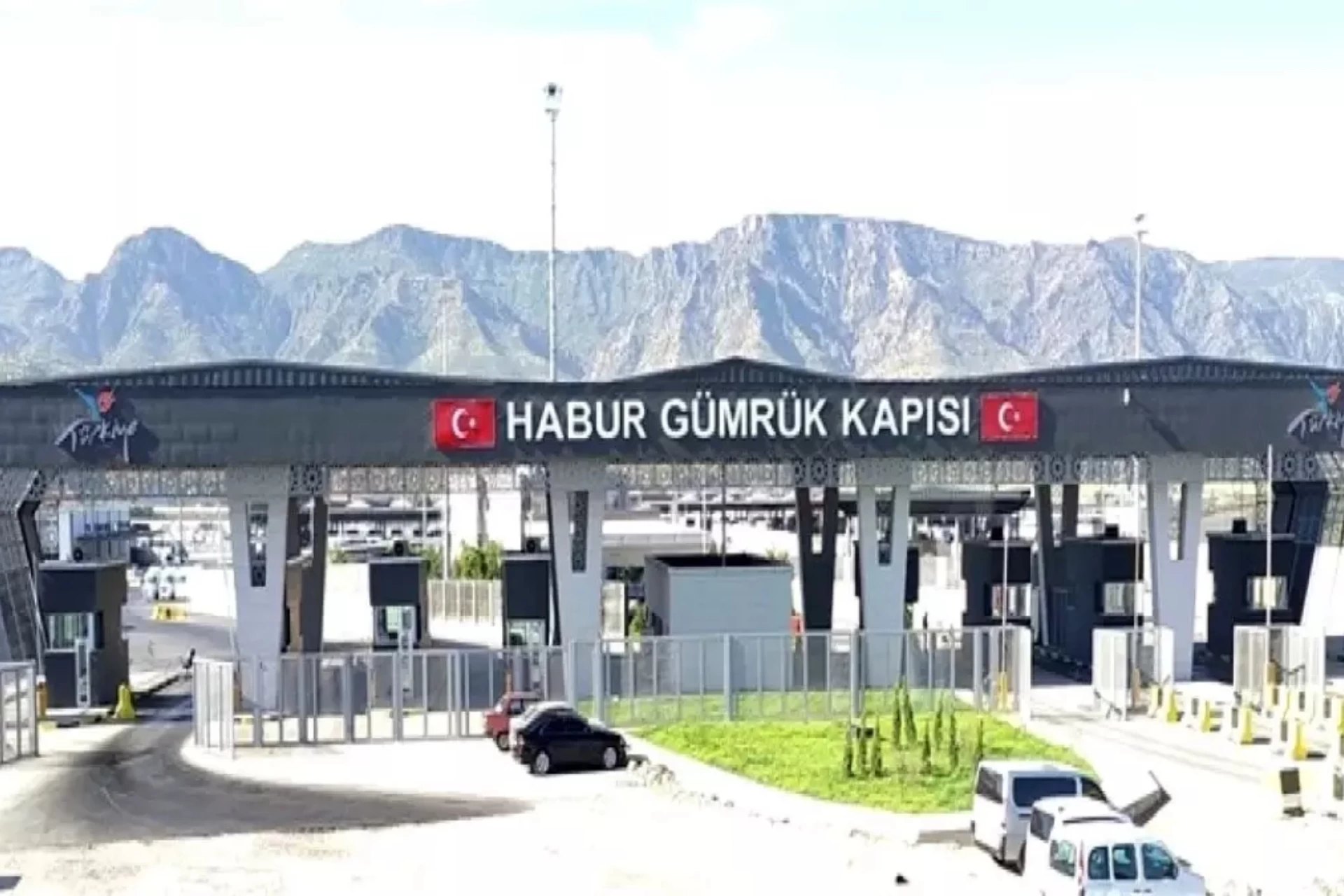 Habur Gümrük Kapısı'nda Saldırı: 3 Gümrük Memuru Yaralandı, 5 Kişi Gözaltında